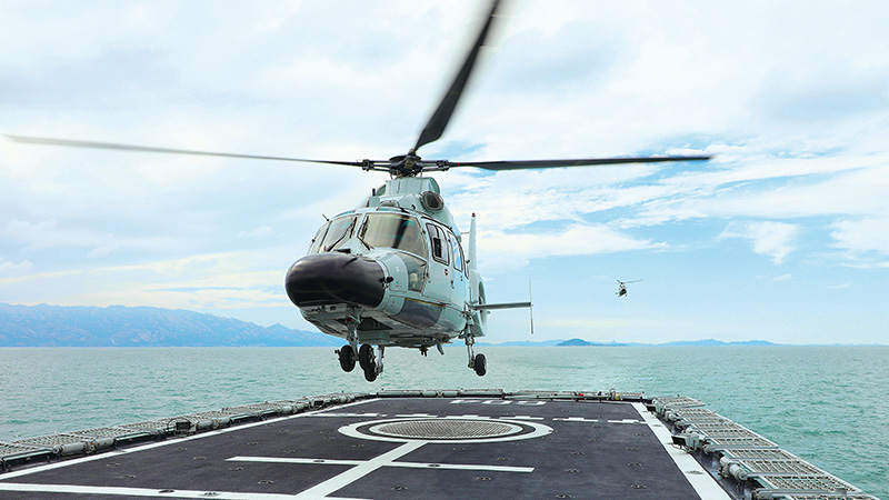 海軍某支隊(duì)組織海上訓(xùn)練